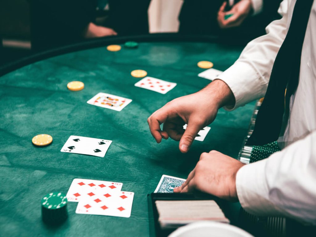 ポーカーセット、カード、ポーカーテーブルについて